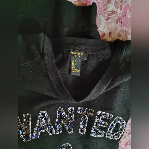 Forever 21 Sequin & Bead Black Crewneck Sweatshirt Blue Accents SIZE LARGE 💙 - Picture 4 of 8